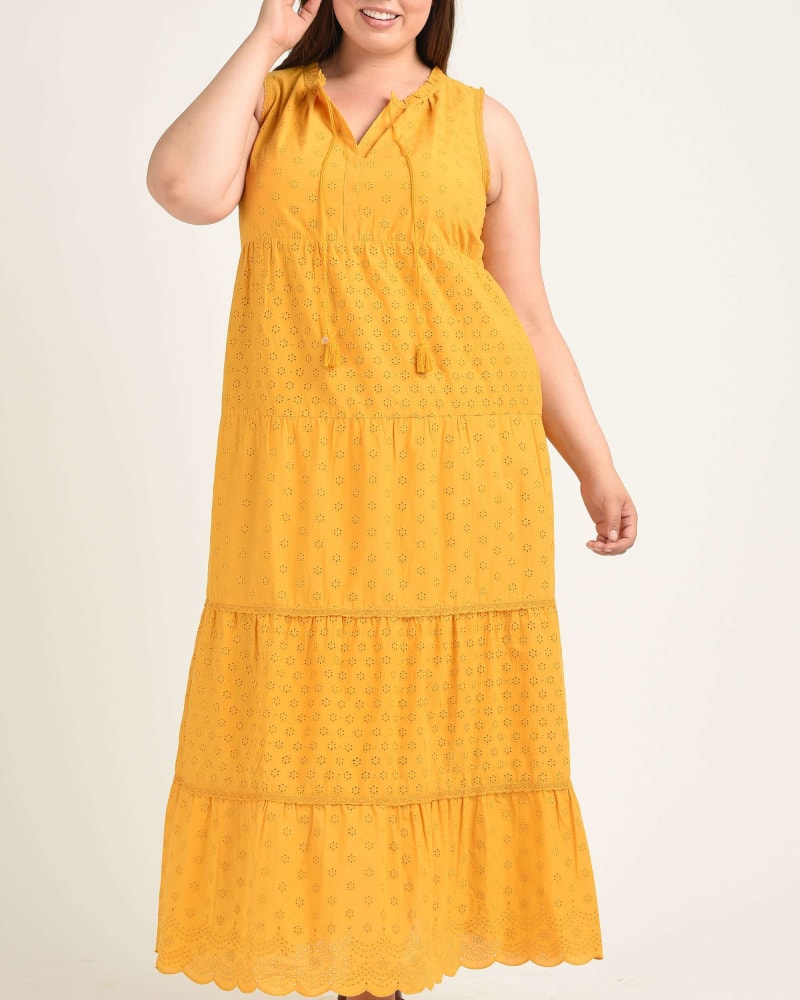 Front of a model wearing a size 3X Katelaya Sleeveless Tiered Maxi Dress in M805 HONEYCOMB by Daniel Rainn. | dia_product_style_image_id:297581